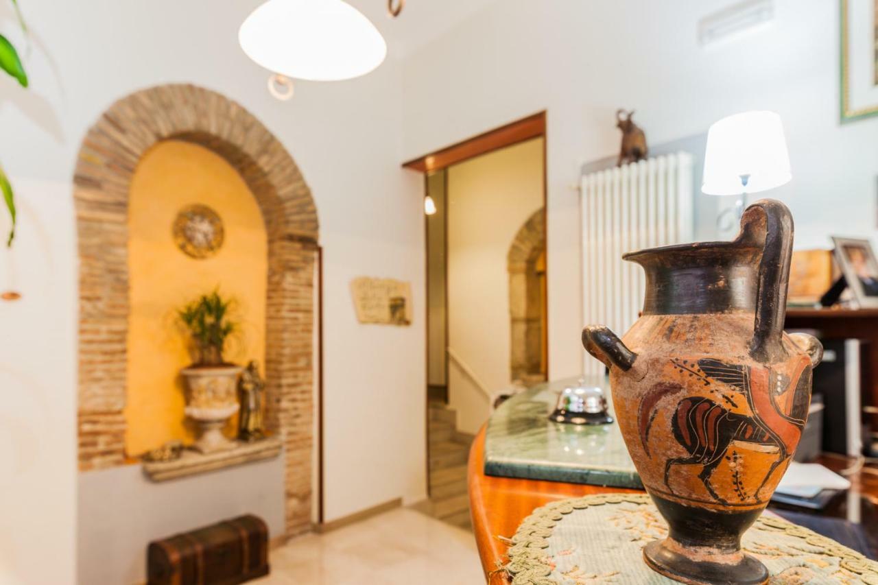 Albergo Della Corte Benevento Bagian luar foto